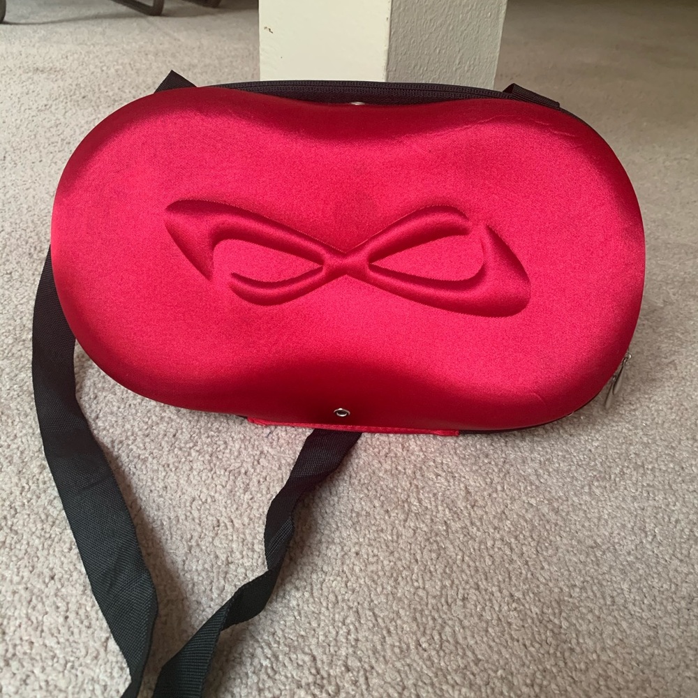Nfinity cheer shoe holder (No shoes)